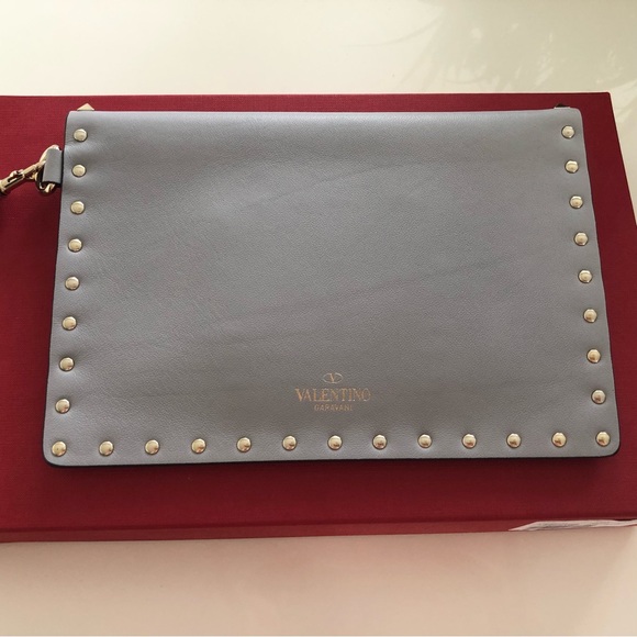 Only used twice, left in bag entire time. Purchased from Ssense. - Picture 2 of 4